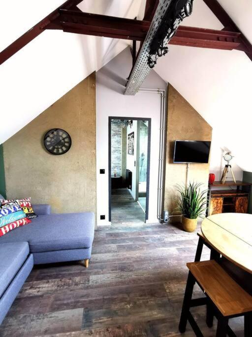 Logement Industriel & Atypique Ruan Exterior foto