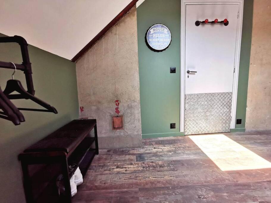 Logement Industriel & Atypique Ruan Exterior foto
